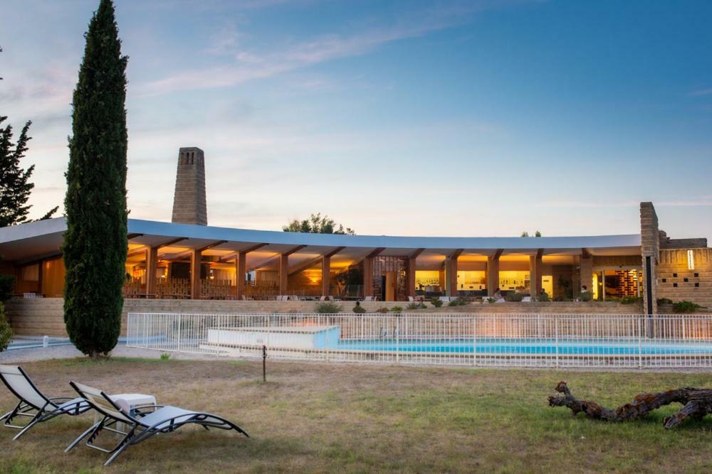 Hotel Les Cabanettes Arles Zewnętrze zdjęcie